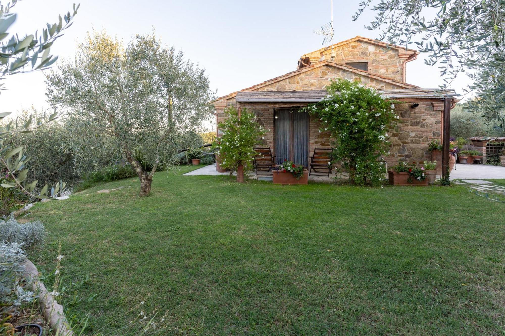 Il Poggio Dell'Eremita Apartment Rigomagno Exterior photo